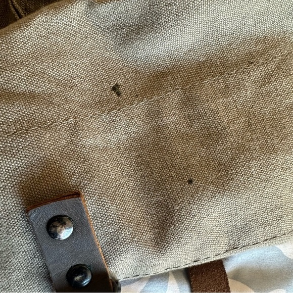 Military Green Canvas Crossbody Messenger Bag - Picture 3 of 3